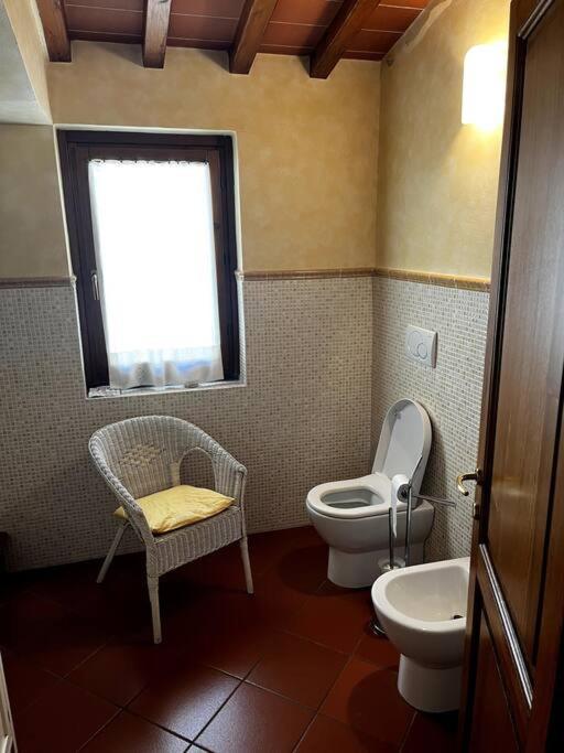 Charming Townhouse With Garden Apartment อิมปรูเนตา ภายนอก รูปภาพ