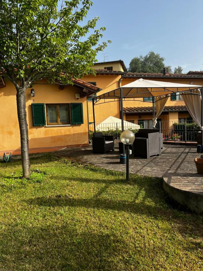 Charming Townhouse With Garden Apartment อิมปรูเนตา ภายนอก รูปภาพ
